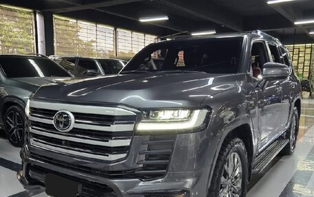 Toyota Land Cruiser, 2025 год, 12 170 000 рублей, 2 фотография