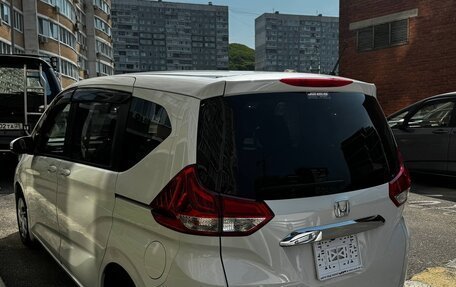 Honda Freed II, 2022 год, 1 550 000 рублей, 4 фотография