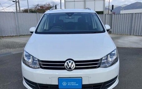 Volkswagen Sharan II, 2015 год, 1 540 000 рублей, 2 фотография
