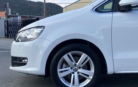 Volkswagen Sharan II, 2015 год, 1 540 000 рублей, 3 фотография