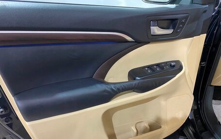 Toyota Highlander III, 2014 год, 3 250 000 рублей, 24 фотография