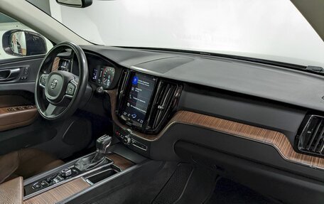 Volvo XC60 II, 2019 год, 2 900 000 рублей, 20 фотография