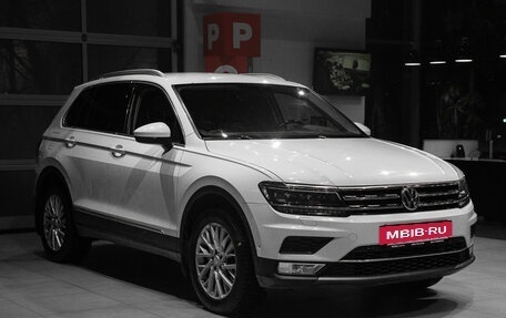 Volkswagen Tiguan II, 2017 год, 1 899 000 рублей, 3 фотография