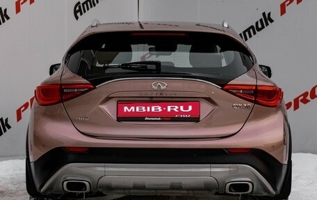 Infiniti QX30, 2017 год, 2 200 000 рублей, 5 фотография