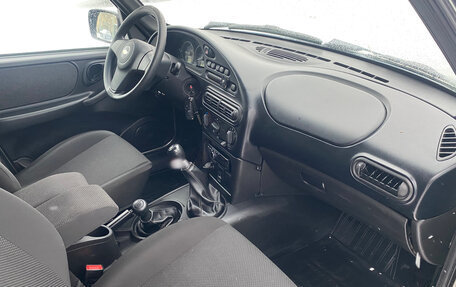 Chevrolet Niva I рестайлинг, 2017 год, 750 000 рублей, 7 фотография