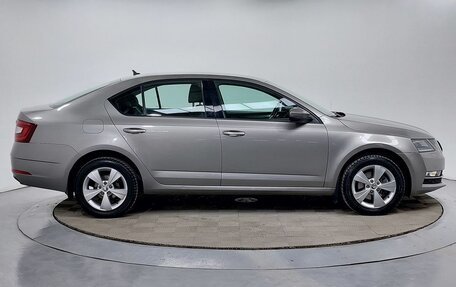 Skoda Octavia, 2017 год, 1 599 000 рублей, 4 фотография