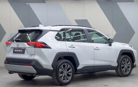 Toyota RAV4, 2025 год, 4 250 000 рублей, 6 фотография