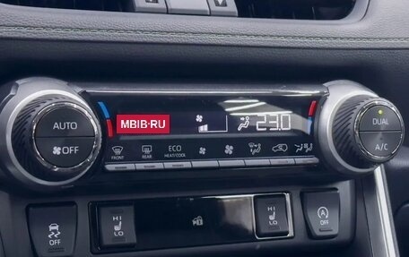 Toyota RAV4, 2025 год, 4 250 000 рублей, 17 фотография