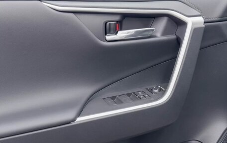 Toyota RAV4, 2025 год, 4 250 000 рублей, 21 фотография