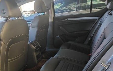 Skoda Superb III рестайлинг, 2022 год, 1 990 000 рублей, 6 фотография