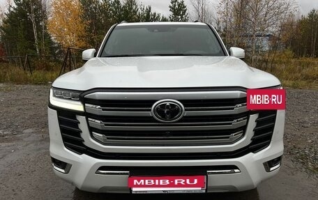 Toyota Land Cruiser, 2023 год, 11 600 000 рублей, 2 фотография