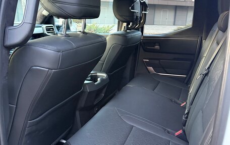 Toyota Tundra, 2022 год, 9 000 000 рублей, 23 фотография