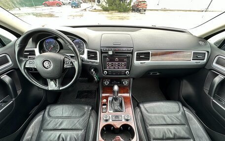 Volkswagen Touareg III, 2015 год, 2 597 000 рублей, 19 фотография
