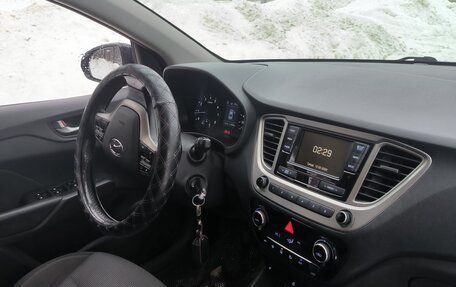 Hyundai Solaris II рестайлинг, 2019 год, 1 050 000 рублей, 11 фотография