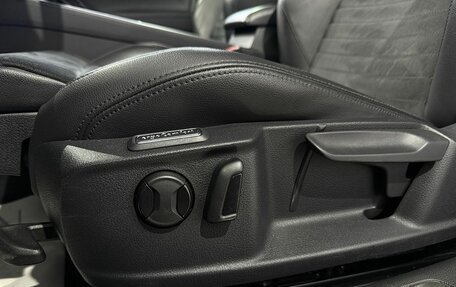 Volkswagen Passat B8 рестайлинг, 2018 год, 1 999 000 рублей, 17 фотография