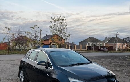 Opel Astra J, 2013 год, 1 фотография