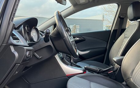 Opel Astra J, 2013 год, 13 фотография