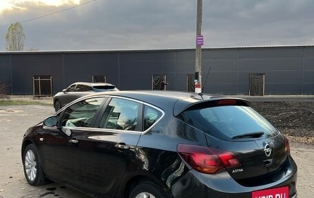 Opel Astra J, 2013 год, 8 фотография