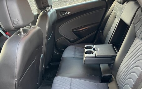 Opel Astra J, 2013 год, 17 фотография