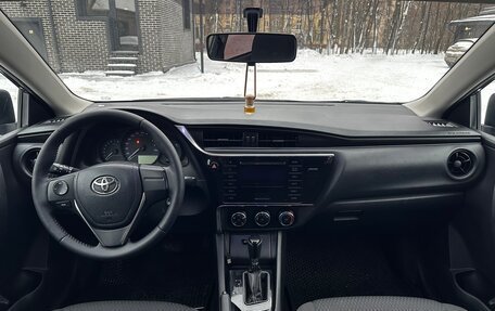 Toyota Corolla, 2017 год, 1 299 000 рублей, 14 фотография