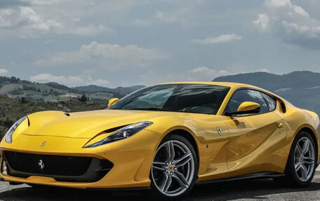 Ferrari 812, 2024 год, 52 836 000 рублей, 2 фотография