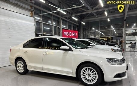 Volkswagen Jetta VI, 2012 год, 849 000 рублей, 3 фотография