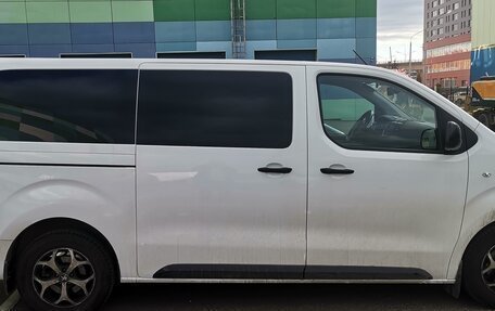 Peugeot Traveller I, 2018 год, 3 290 000 рублей, 4 фотография