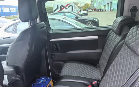 Peugeot Traveller I, 2018 год, 3 290 000 рублей, 13 фотография