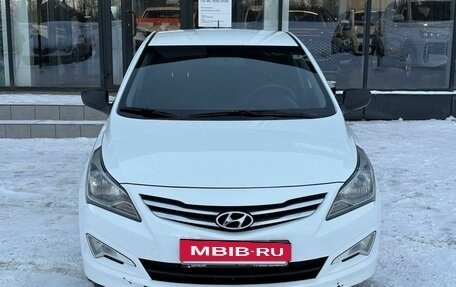 Hyundai Solaris II рестайлинг, 2014 год, 678 000 рублей, 2 фотография