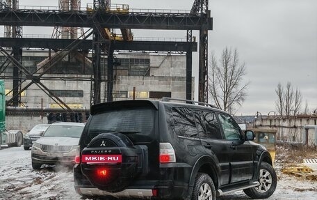 Mitsubishi Pajero IV, 2011 год, 1 970 000 рублей, 2 фотография