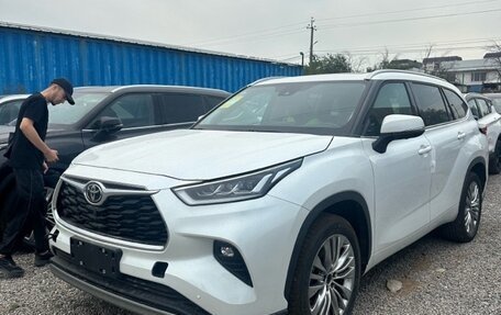 Toyota Highlander, 2025 год, 5 730 000 рублей, 3 фотография