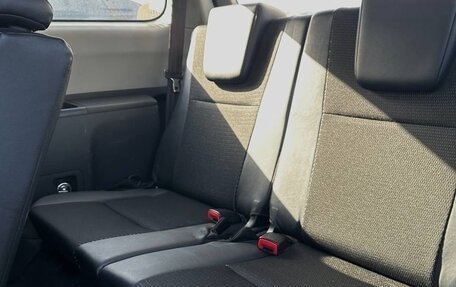 Toyota Wish II, 2015 год, 1 450 000 рублей, 13 фотография