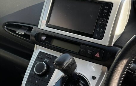 Toyota Wish II, 2015 год, 1 450 000 рублей, 12 фотография