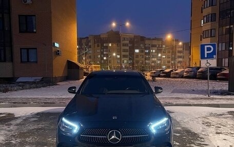 Mercedes-Benz E-Класс, 2020 год, 3 850 000 рублей, 4 фотография