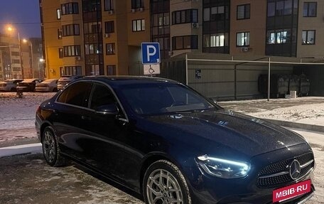 Mercedes-Benz E-Класс, 2020 год, 3 850 000 рублей, 3 фотография