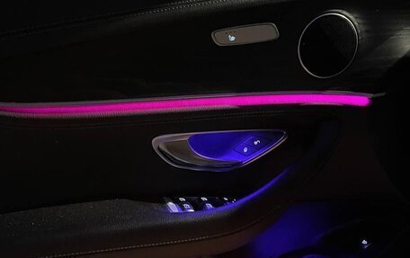 Mercedes-Benz E-Класс, 2020 год, 3 850 000 рублей, 30 фотография