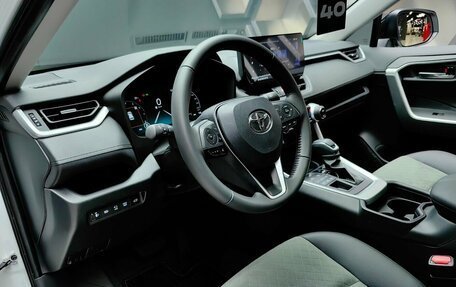 Toyota RAV4, 2025 год, 4 450 000 рублей, 19 фотография