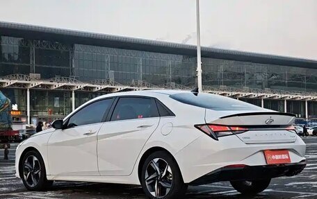 Hyundai Elantra, 2022 год, 1 790 000 рублей, 8 фотография