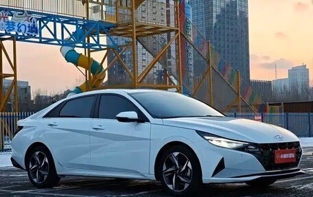 Hyundai Elantra, 2022 год, 1 790 000 рублей, 5 фотография