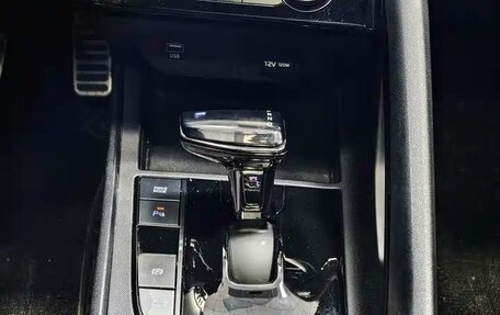 Hyundai Elantra, 2022 год, 1 790 000 рублей, 24 фотография