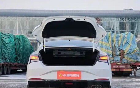 Hyundai Elantra, 2022 год, 1 790 000 рублей, 25 фотография