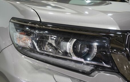 Toyota Land Cruiser Prado 150 рестайлинг 2, 2020 год, 7 350 000 рублей, 7 фотография