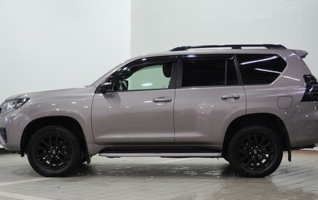 Toyota Land Cruiser Prado 150 рестайлинг 2, 2020 год, 7 350 000 рублей, 6 фотография