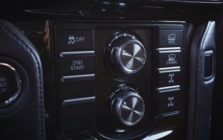 Toyota Land Cruiser Prado 150 рестайлинг 2, 2020 год, 7 350 000 рублей, 23 фотография