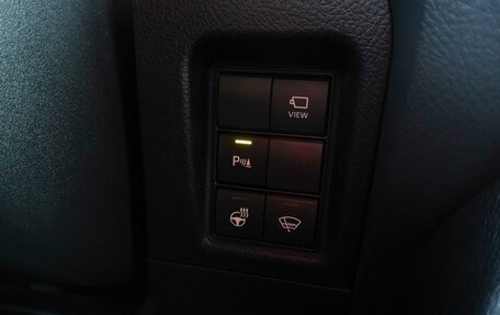 Toyota Land Cruiser Prado 150 рестайлинг 2, 2020 год, 7 350 000 рублей, 31 фотография