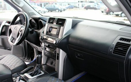 Toyota Land Cruiser Prado 150 рестайлинг 2, 2013 год, 2 895 000 рублей, 7 фотография