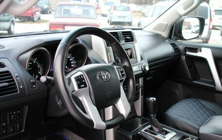 Toyota Land Cruiser Prado 150 рестайлинг 2, 2013 год, 2 895 000 рублей, 6 фотография