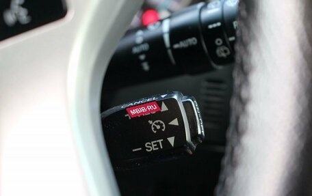 Toyota Land Cruiser Prado 150 рестайлинг 2, 2013 год, 2 895 000 рублей, 18 фотография