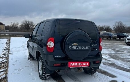 Chevrolet Niva I рестайлинг, 2011 год, 550 000 рублей, 3 фотография