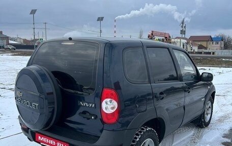 Chevrolet Niva I рестайлинг, 2011 год, 550 000 рублей, 4 фотография